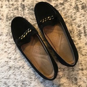 naturalizer Kanton black suede leather chain detail loafer 7.5